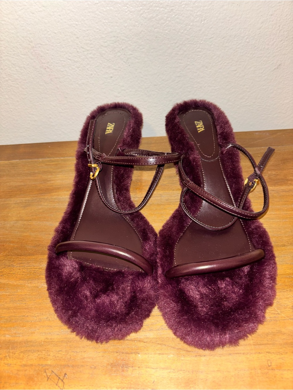 ZARA FAUX FUR SOLE HEELED SANDALS - Picture 3 of 7